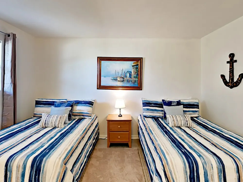 Nelray Shores - One Bedroom Condo