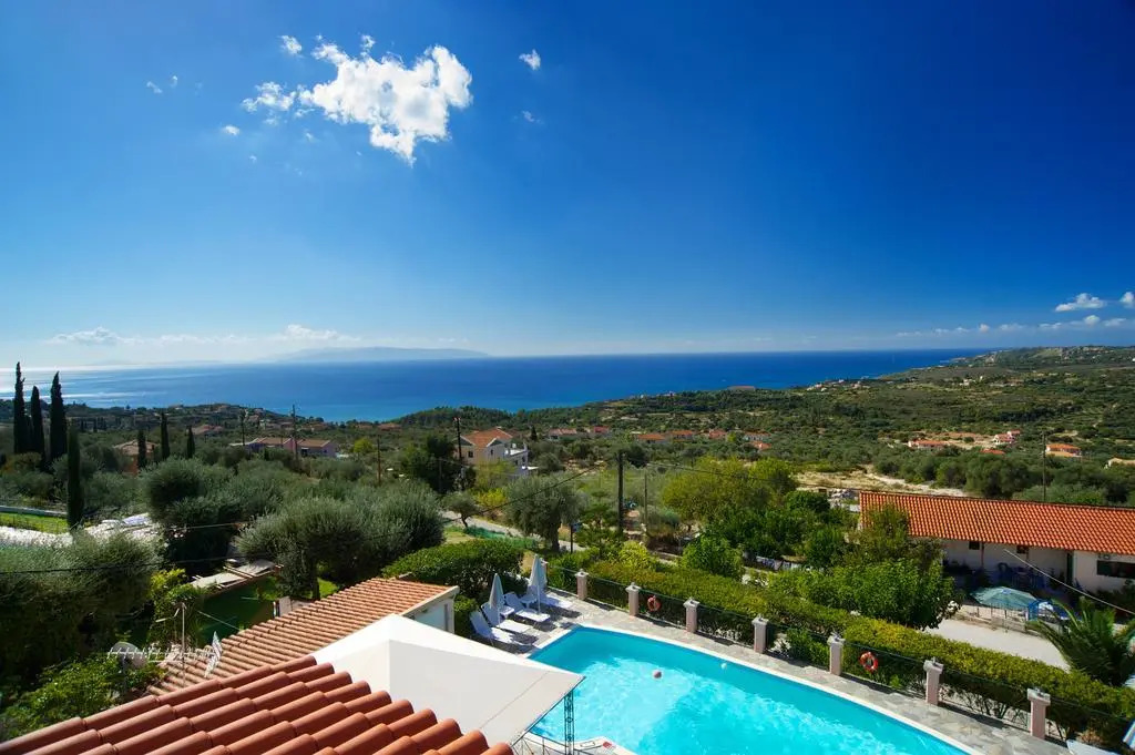 Nostos Studios & Apartments