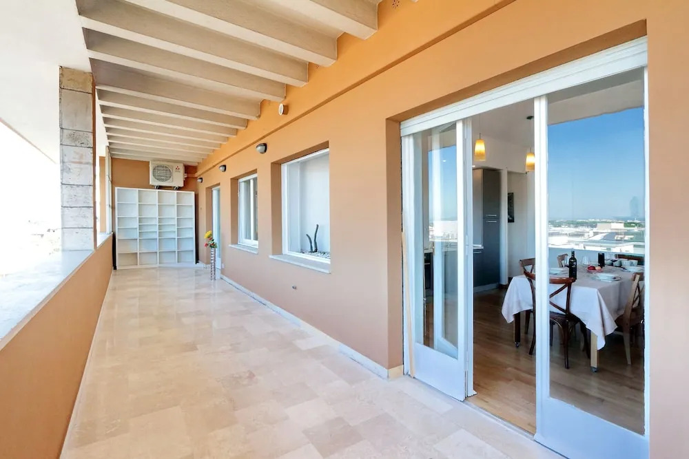 Salaria Apartment