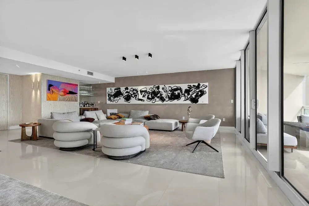 Coastal Enclave Key Biscayne Oceanview w Pool