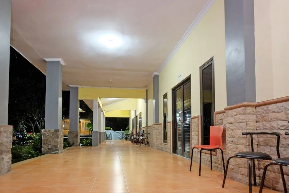 ZEN Rooms B Walk Batu