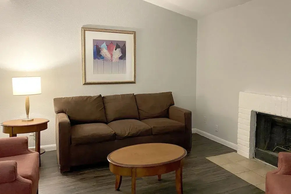 OYO Apartments at Bella Vista