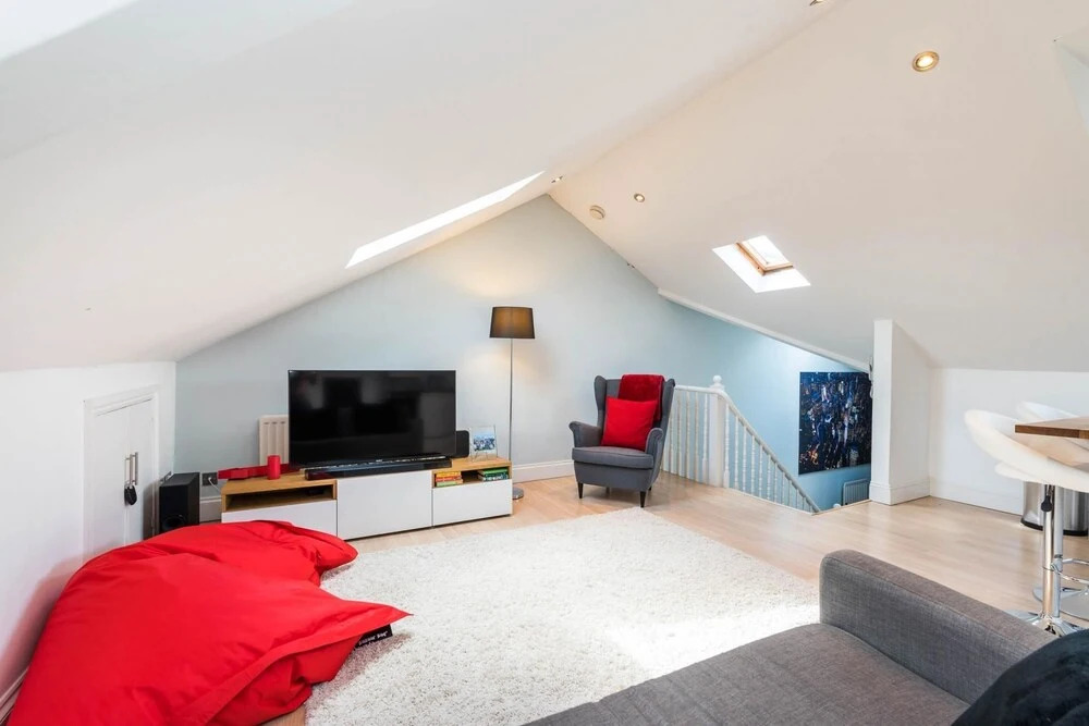 Luxury Modern 1 Bed Loft Conversion Clapham South