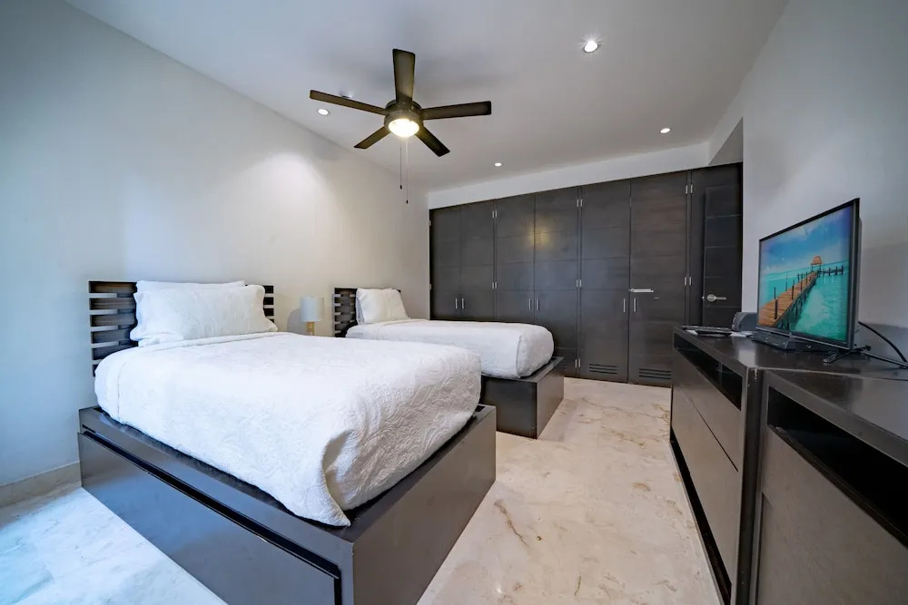 Luxury Complex - Infinity Pool and Private Beach Club - At The Elements Condos 108