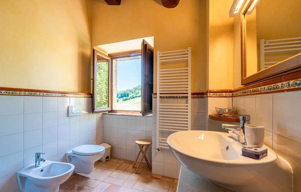 Beautiful Home in Camerino With Outdoor Swimming Pool, Wifi and 2 Bedrooms