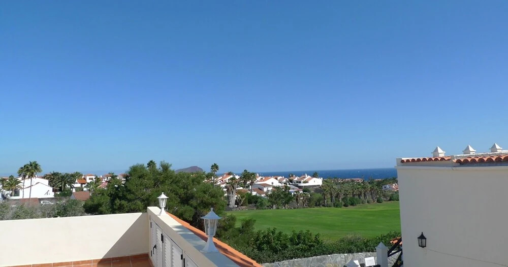5 Bed Villa Free Wifi 6 Seater Hot Tub & Spectacular Sea, Golf & Mountain Views