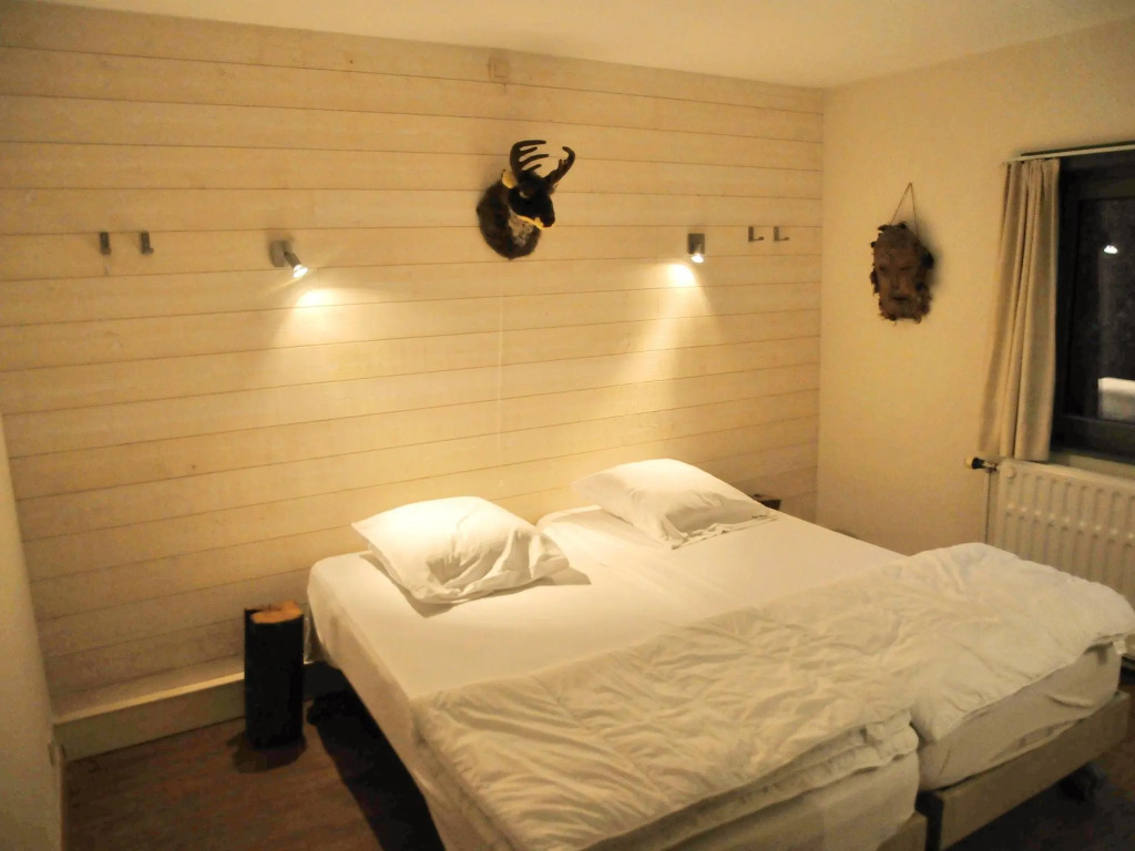Lovely Holiday Home in Marche-en-Famenne with Hot Tub