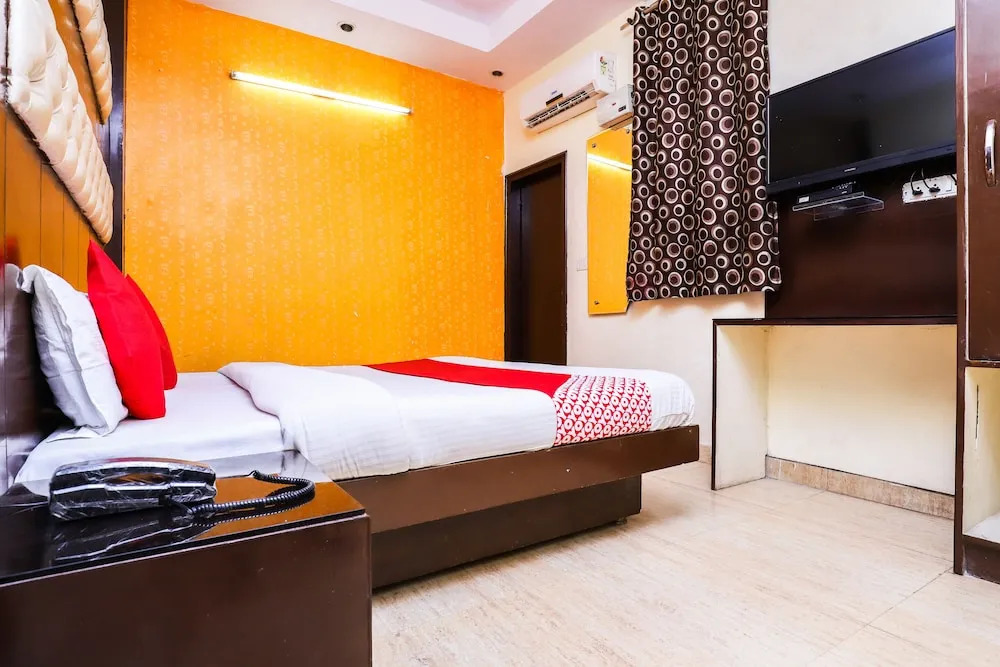 OYO 39815 Karat 87 Hotel