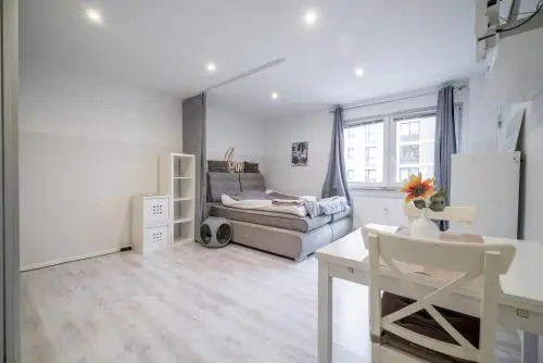 Private Apartment Alice Top (5948)