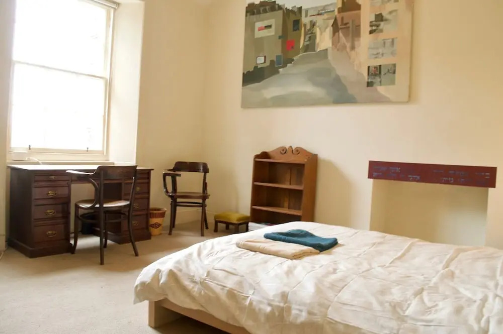 Central 3 Bedroom Flat