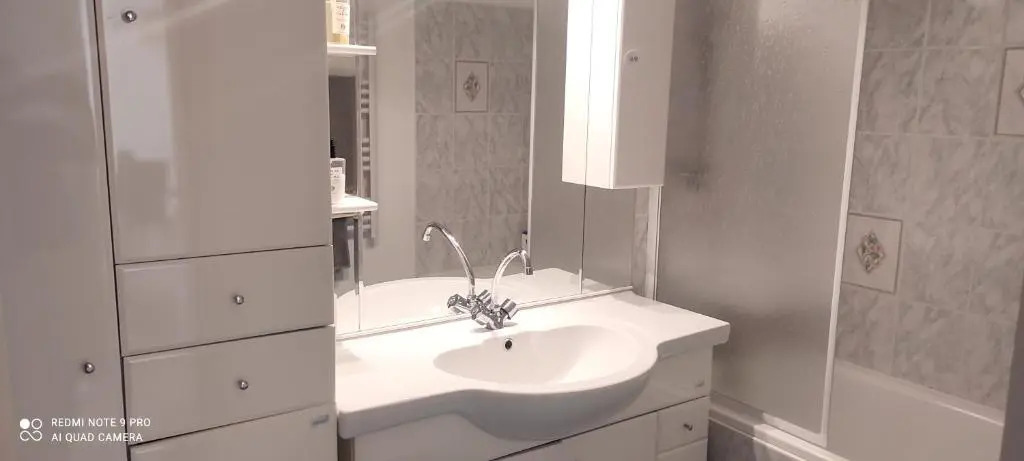 Appartement d'une chambre avec vue sur la ville balcon et wifi a Cogolin a 5 km de la plage