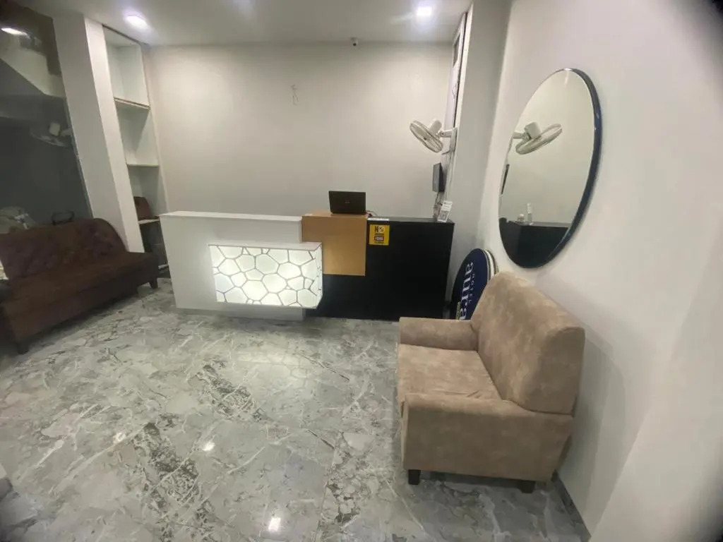 Super Oyo Collection O Hotel Aura Inn