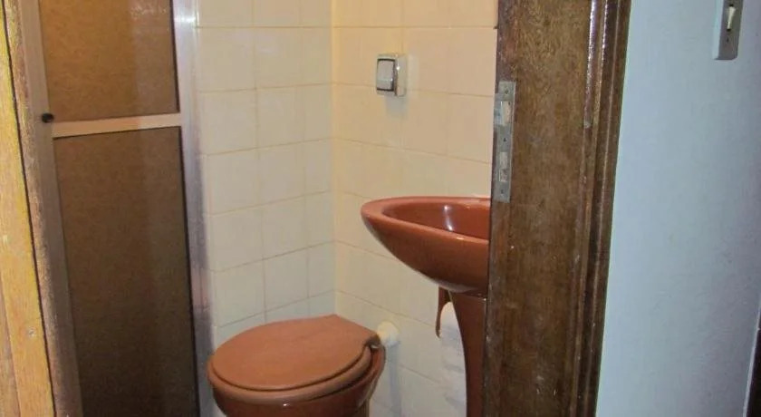 Hotel Imperador Caldas Novas - GO - Facil acesso aos parques aquaticos e polo gastronômico noturno