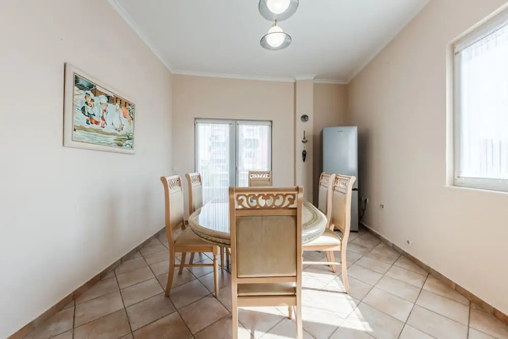 The Old-clock Apartment Modern 2BR