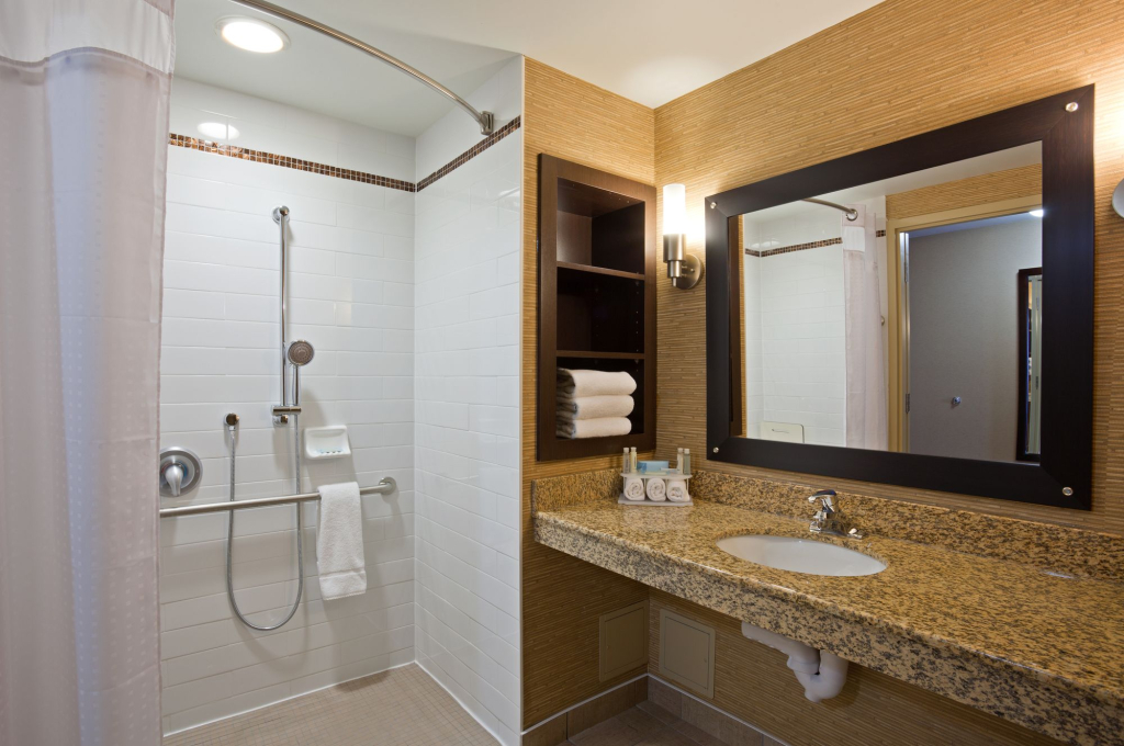 Holiday Inn Express & Suites - Woodstock, ON CANADA