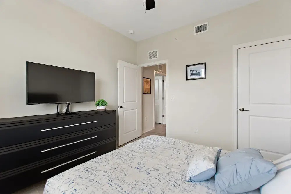 Triple Header Storey Lake by Shine Villas apts
