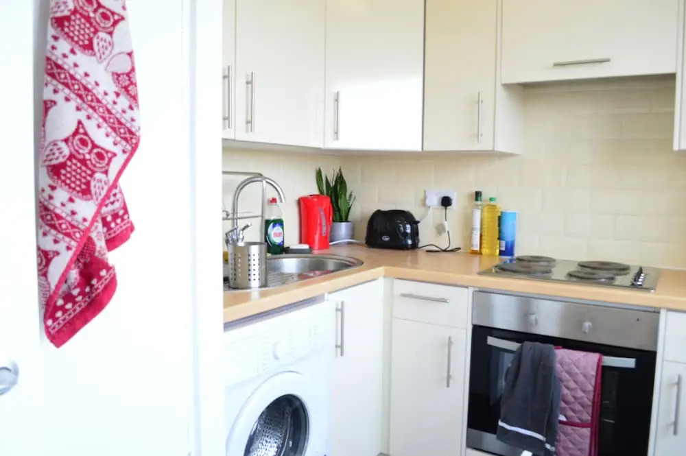 Spacious 1 Bedroom Apartment in Homerton