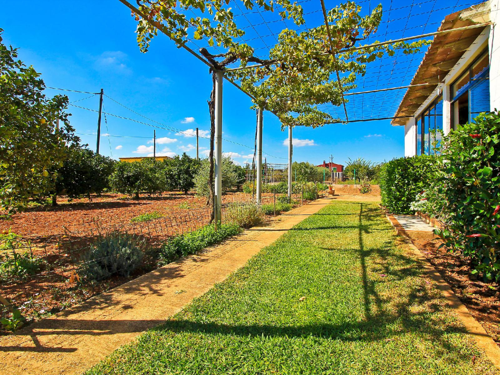 Can Alfaro - Three Bedroom