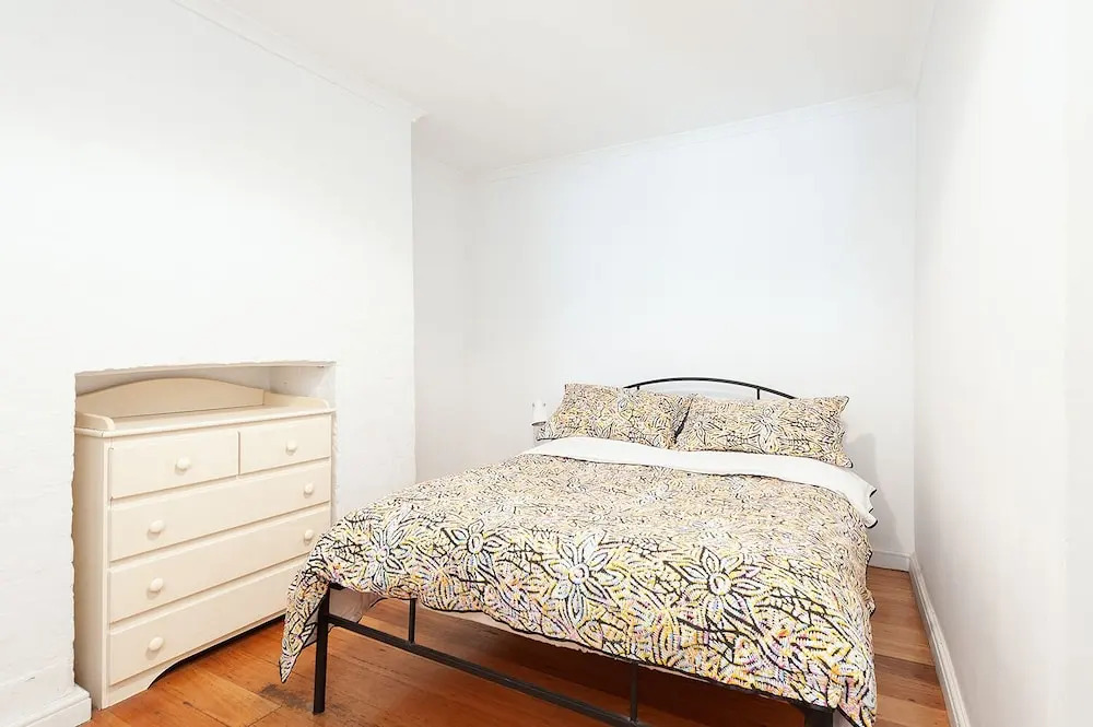 Charming Centrally Located 2 Bedroom Accommodation
