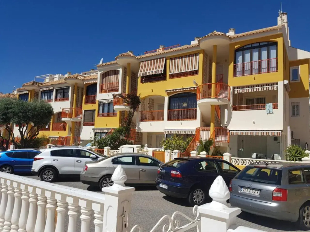 Sunny apartament near La Mata beach