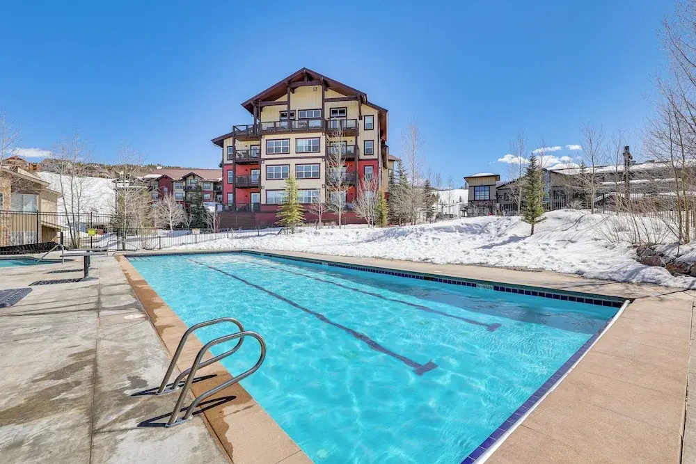 Mtn-view 'slopeside Chalet' in Granby Ranch!