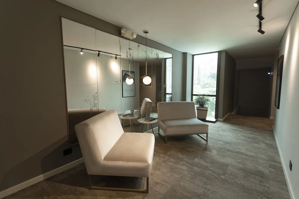 1616 Hotel