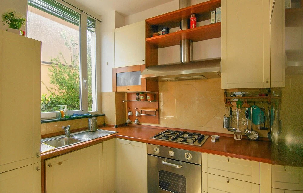 Stunning Apartment in Le Grazie With Wifi and 2 Bedrooms