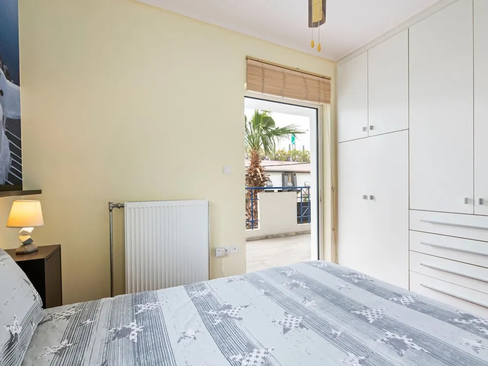 Apartment in Piraeus Near Monastiraki Square