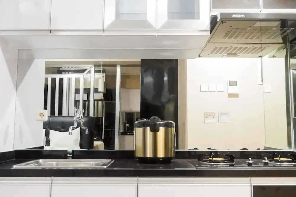 Gorgeous Studio Apartment at Supermall Mansion la Riz