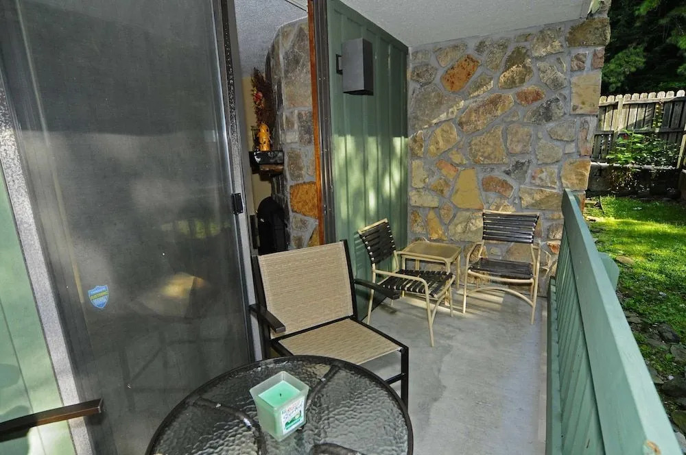 151 A Tranquil Hideaway 1 Bedroom 1 Bathroom Condo
