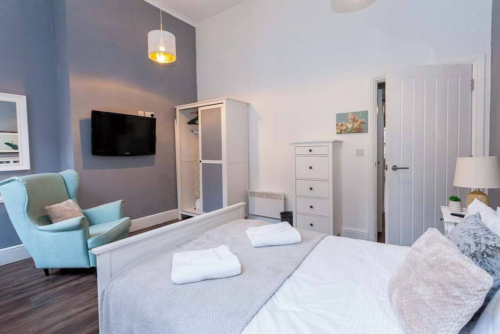 Spacious 2BR -liverpool Central - Walk to Royal Dock, Nightlife & Train Station