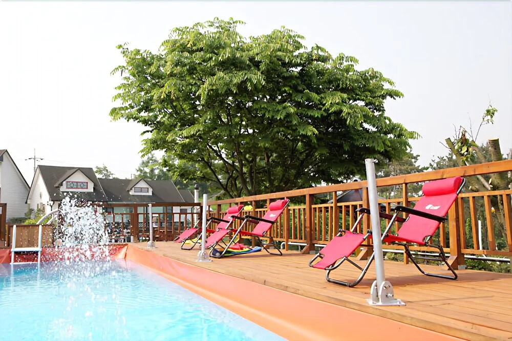 Taean Red Pension