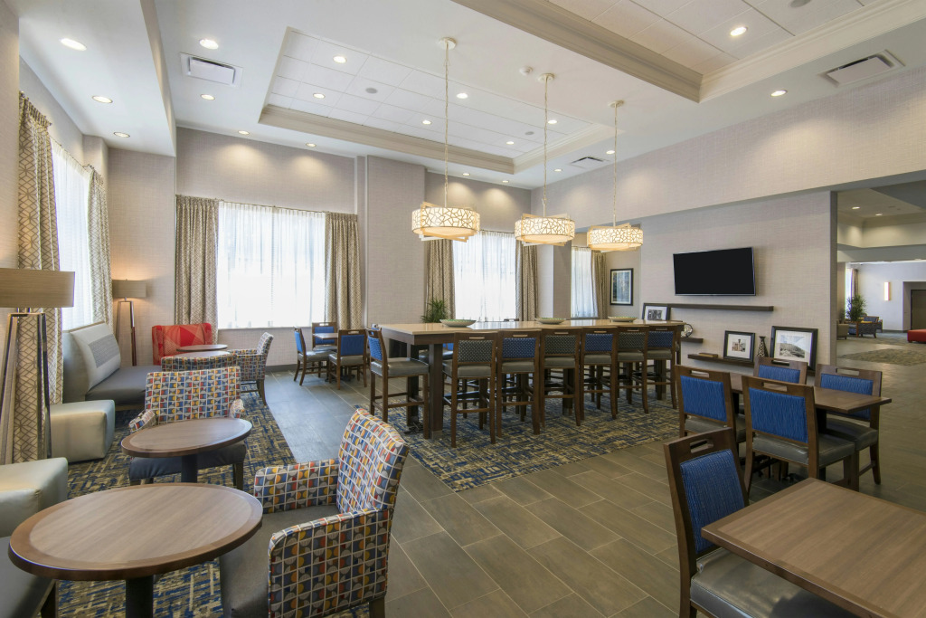 Hampton Inn & Suites Tulsa Downtown, Ok