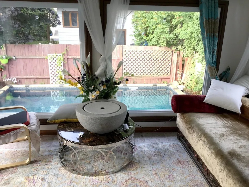 Apartment With one Bedroom in Longueuil, With Private Pool, Enclosed Garden and Wifi