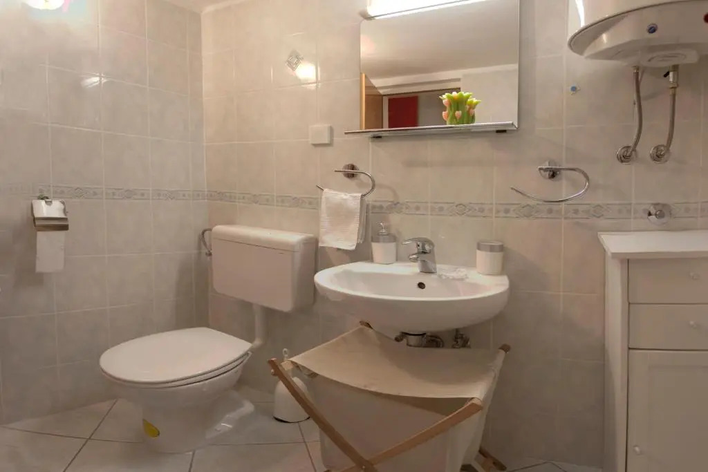 Cozy Guest House Kamenita