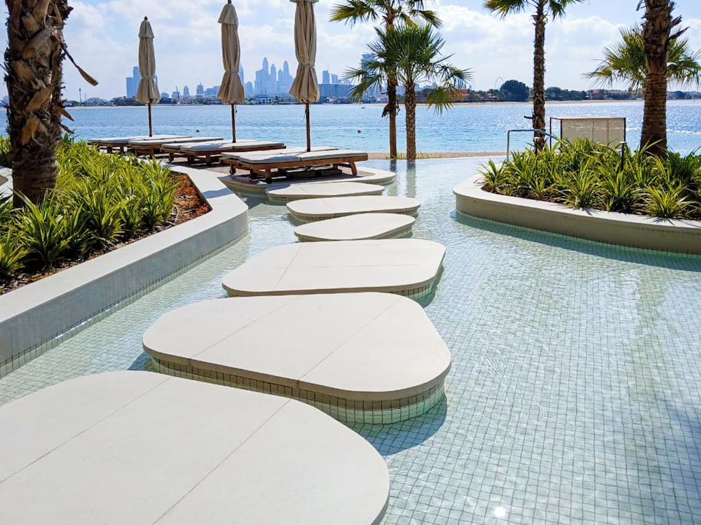 PVH - Beach House - Luxurious 1BR