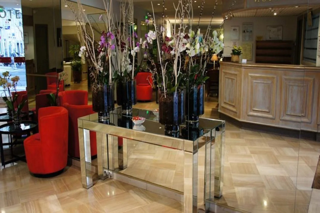 Hotel Ambassador, completely renovated