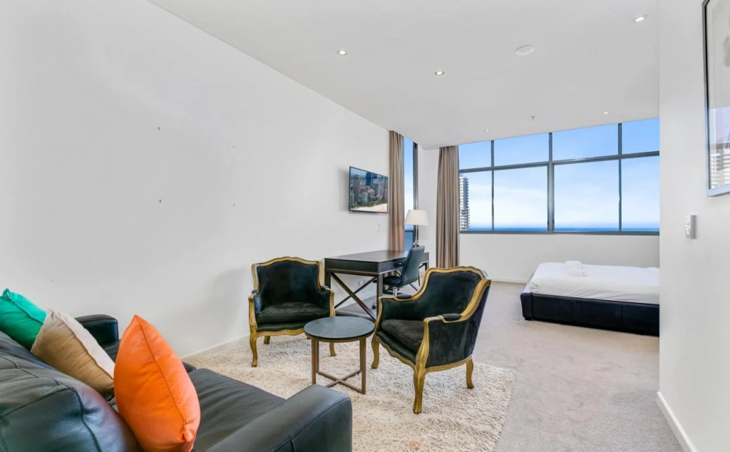 Solaire Apartments
