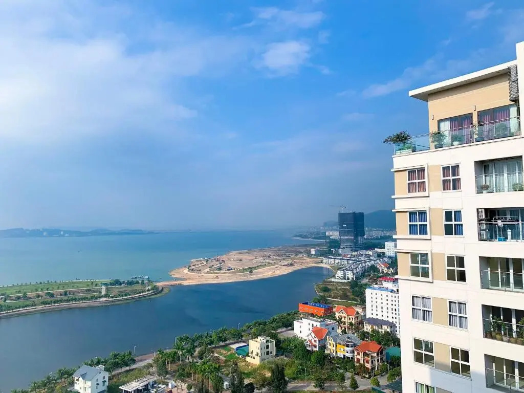 BunHomestay ☆ SEA-View BEDROOM 3BR/apt☆Netflix+Pool☆Near Harbour