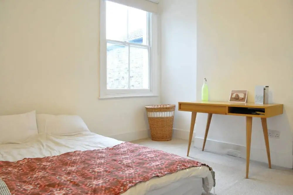 Bright 2 Bedroom Apartment in Battersea