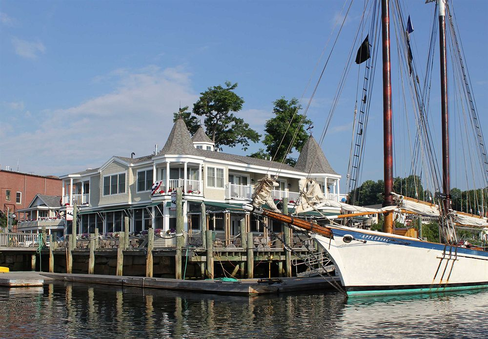 Grand Harbor Inn