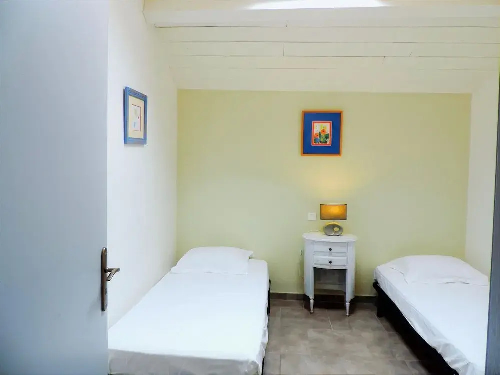 Authentic Stone Mas Retreat