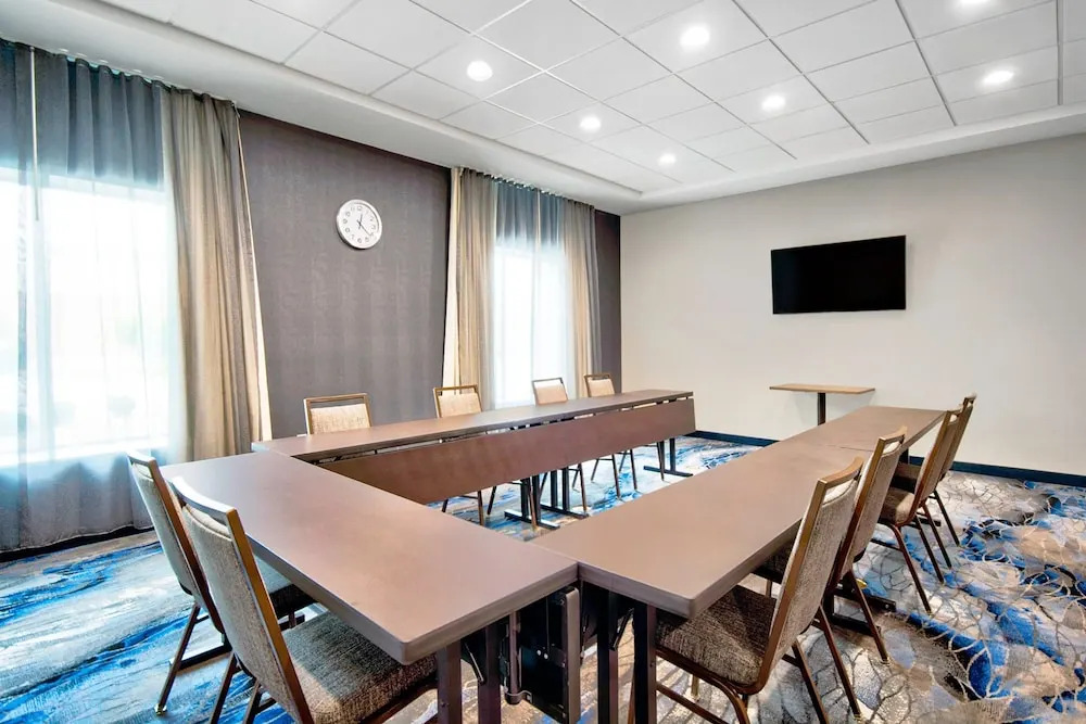Fairfield by Marriott Inn & Suites Cincinnati North West Chester