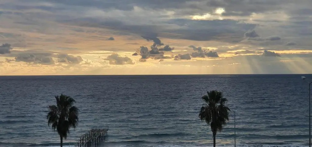 Konak Tower 44 Seaside