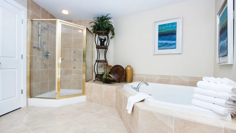 Coastal Condo With Spacious Wraparound Balcony - Unit Crc1202
