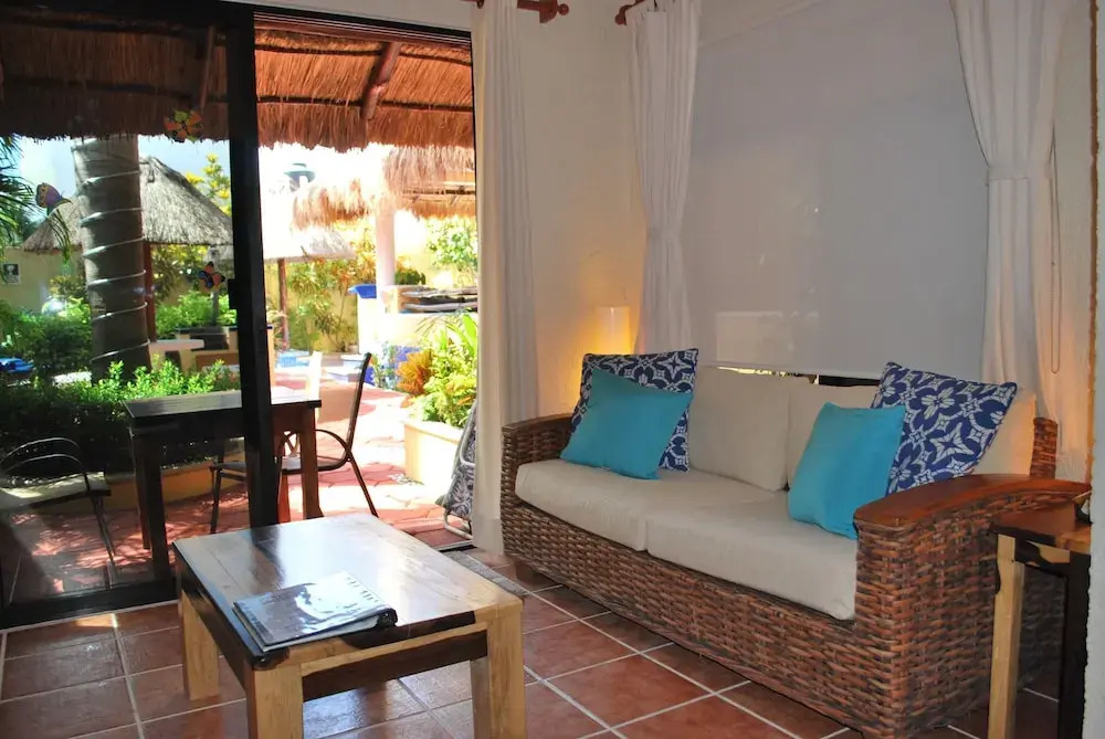 La Buena Vida Suites - Adults Only