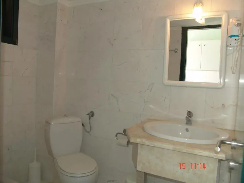 Nikos Apartments