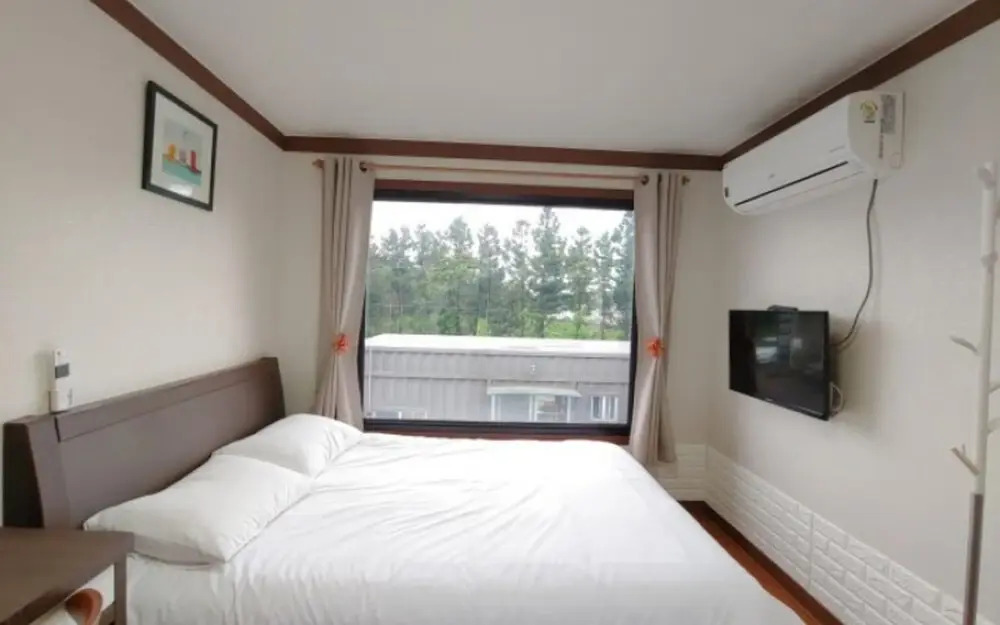 Seogwipo Shineville Pension