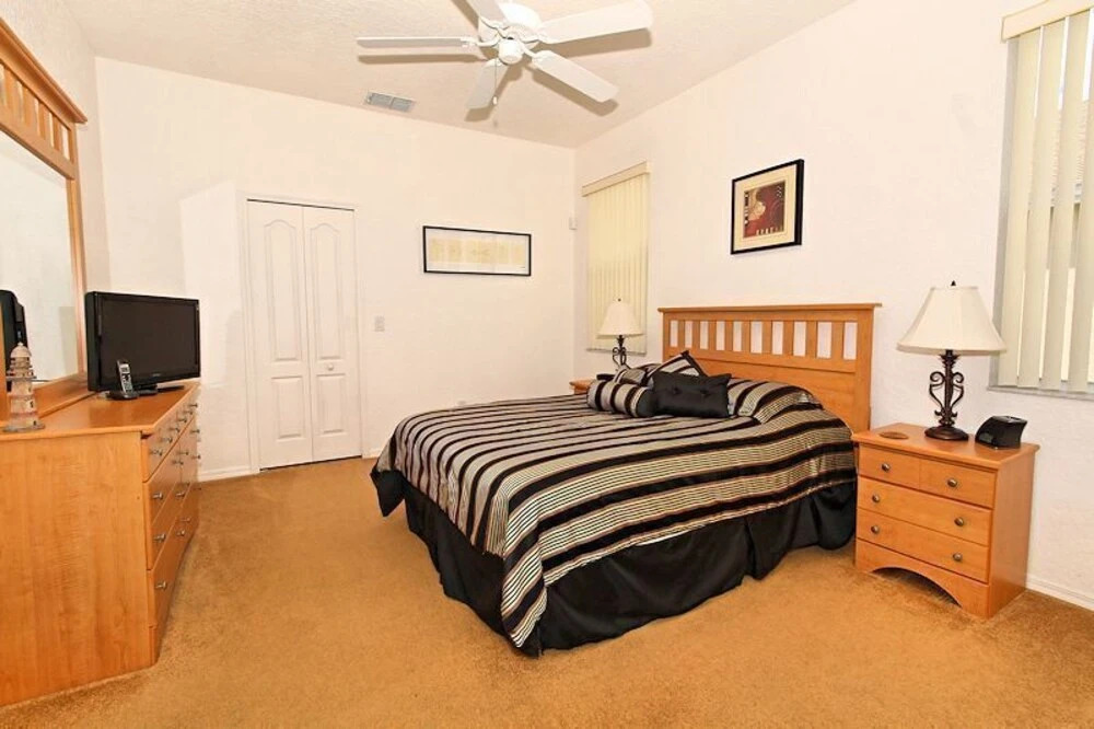4-Bedroom Villa in Davenport 134 HERST