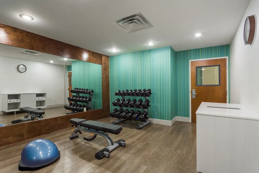 Holiday Inn Express and Suites - Petersburg - Fort Lee by IHG